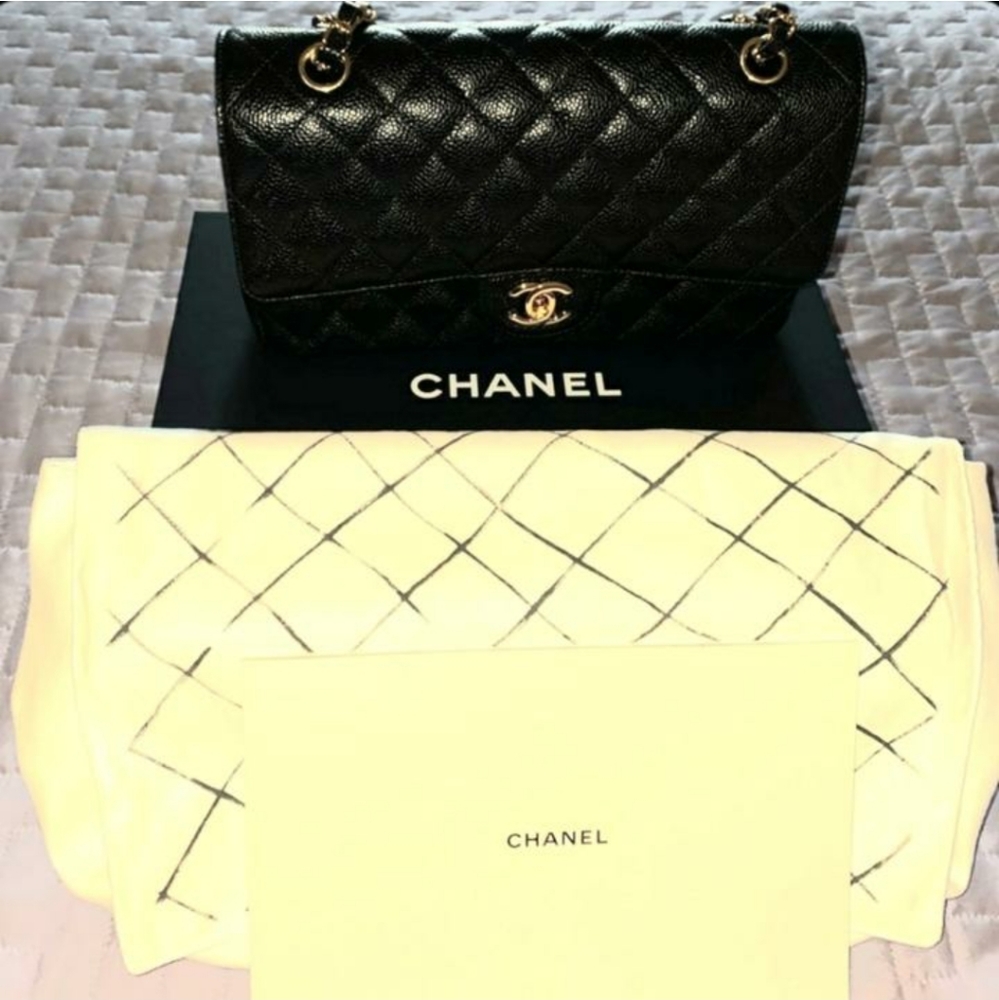 Chanel medium